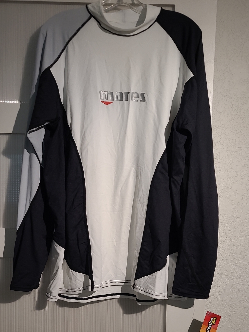 Mares Long Sleeve Rash Guard - White & Black